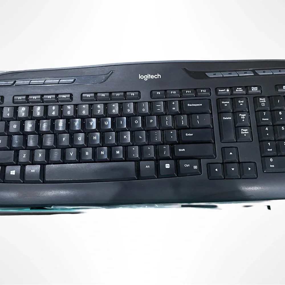 Logitech Wireless‎ Keyboard and Mouse Combo - Black